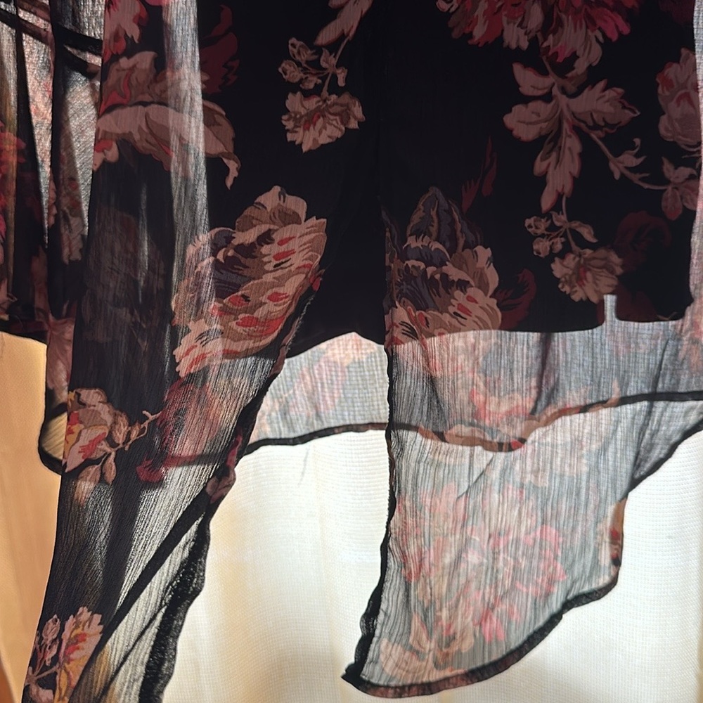 Blouse - Picture 8 of 10
